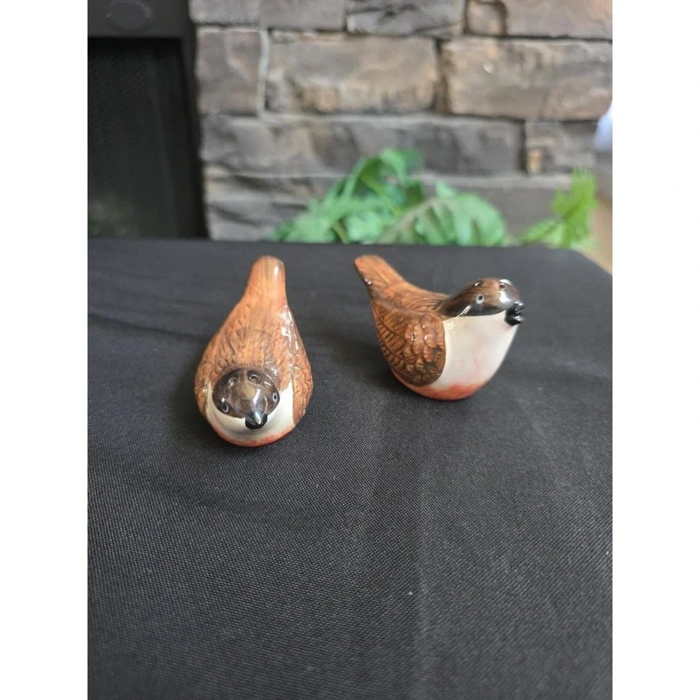 BIRDS SALT AND PEPPER SHAKERS EXCELLENT CONDITION